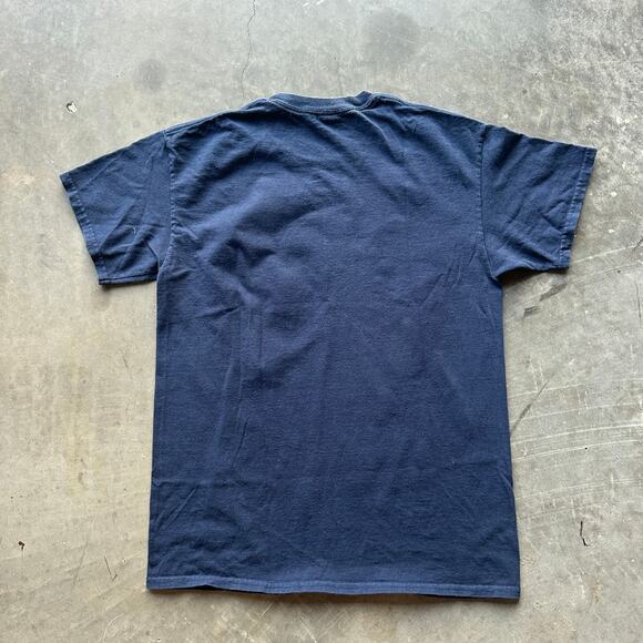 Vtg Mystic Wolf Howling Moon T-Shirt Men's M Blue Gildan Nature Art Tee Y2K - Picture 8 of 9